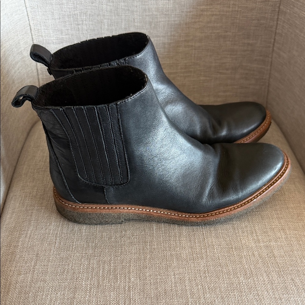 Botkier Black Leather Chukka Boots with Brown Welt